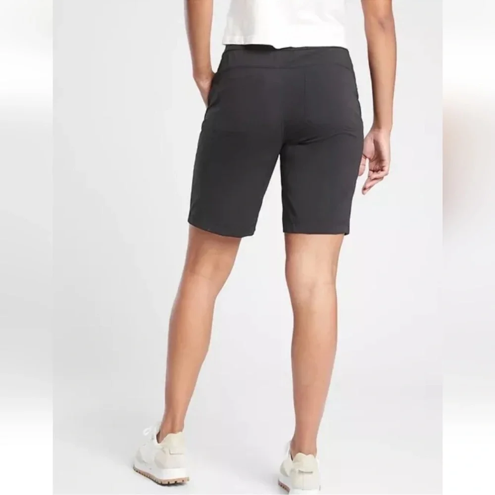Athleta Bermuda Short Black Size 6